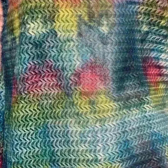 BKE colorful sheer blouse size medium - Picture 2 of 4